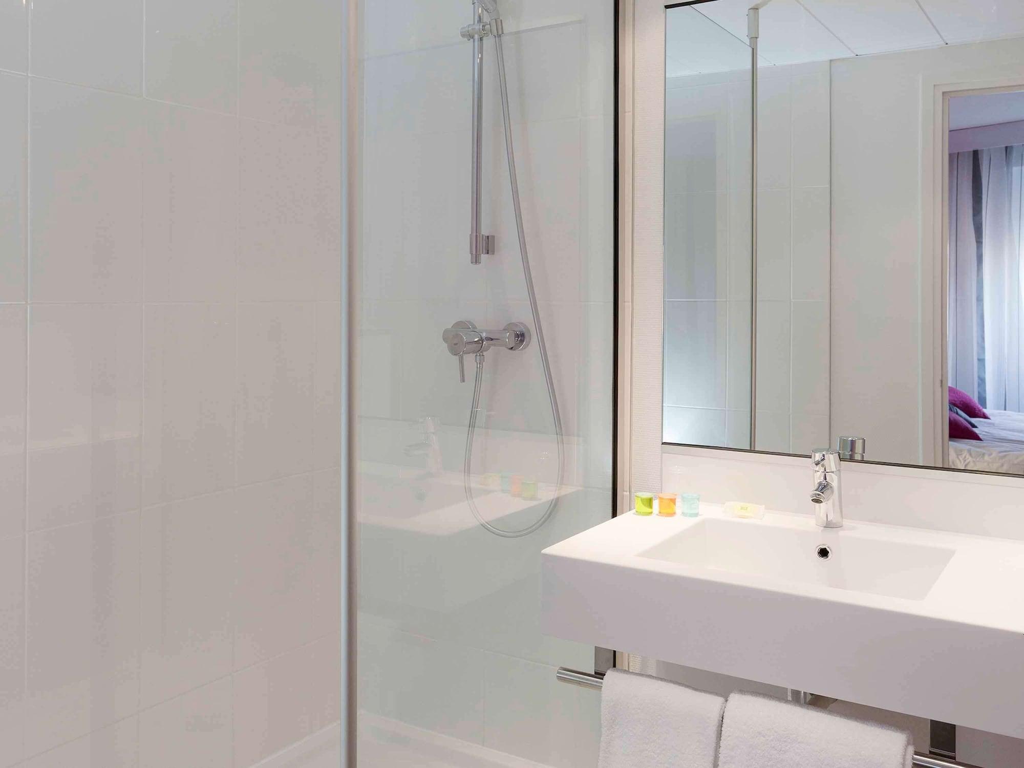 Hotel Ibis Styles Grenoble Centre Gare Exterior foto