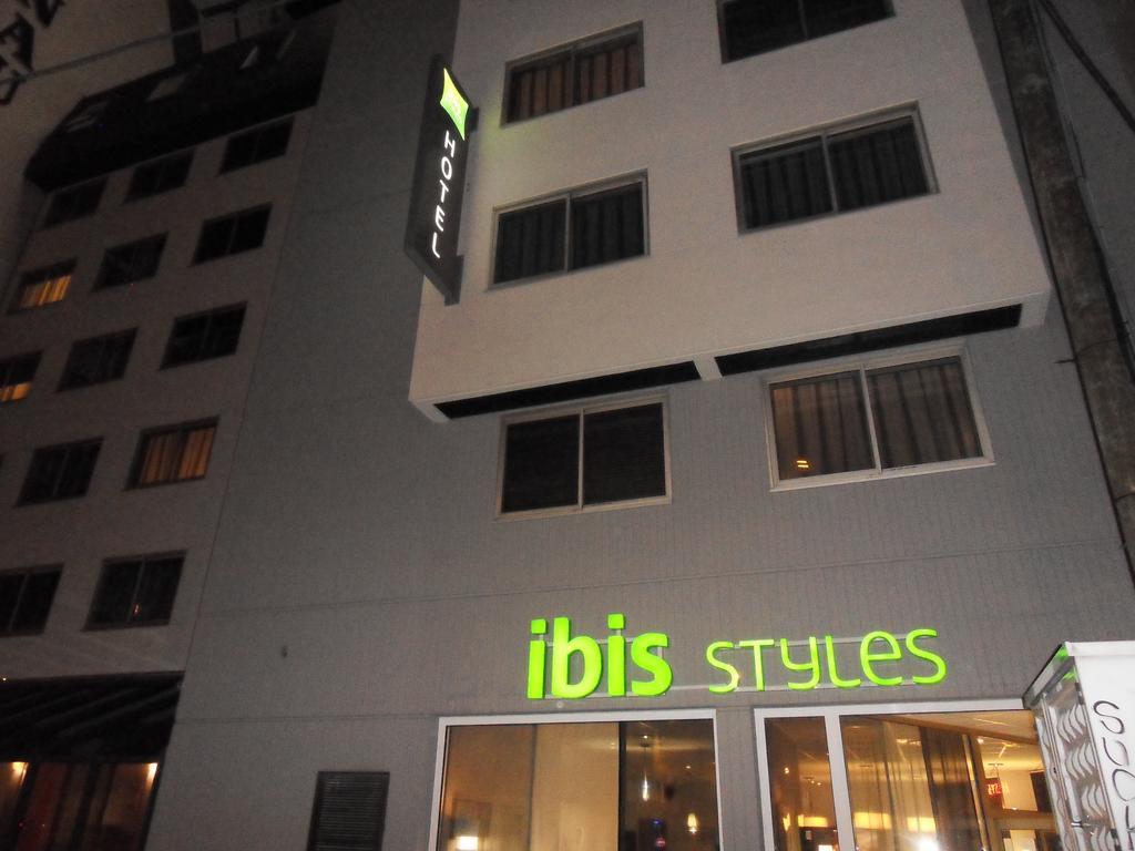 Hotel Ibis Styles Grenoble Centre Gare Exterior foto
